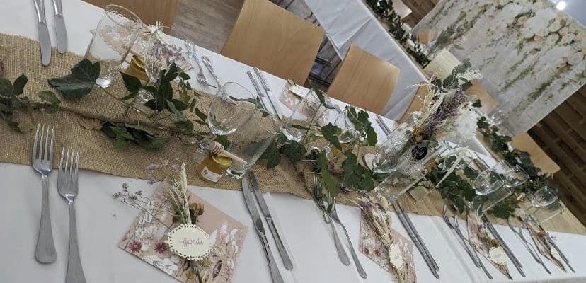 Décoration table de mariage sur le thème champêtre